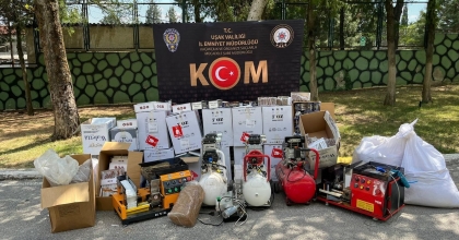 OPERASYONDA ÇOK SAYIDA KAÇAK MAKARON ELE GEÇİRİLDİ   