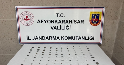 ELİNDEKİ SİKKELERİ SATMAK İSTEYEN ŞAHSI JANDARMA YAKALADI  