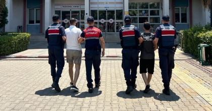 GURBETÇİ ŞAHSIN ARABASINI ÇALAN ŞÜPHELİLER JANDARMAYA TAKILDI