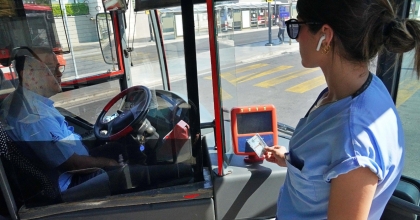 İZMİR’DE 90 DAKİKA ÜCRETSİZ AKTARMA BAŞLADI   