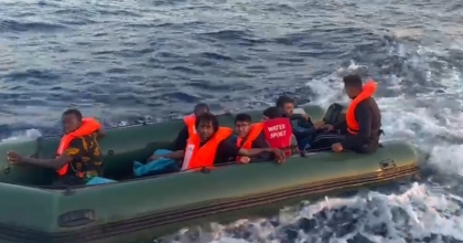 BODRUM'DA 14 DÜZENSİZ GÖÇMEN YAKALANDI