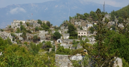 HAYALET KÖY, TARİHİN KALBİNDE ATMAYA DEVAM EDİYOR   