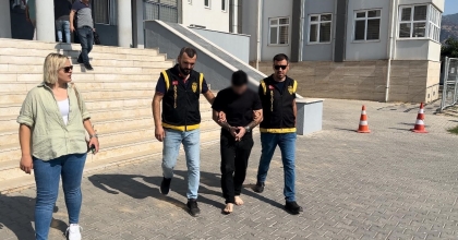 POLİSE YAKALANMAMAK İÇİN 2'NCİ KATTAN ATLADI 