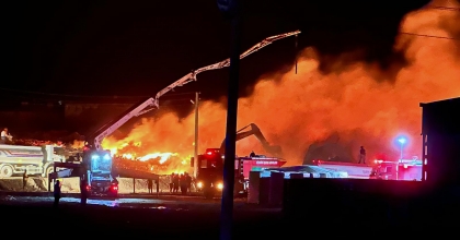 MUĞLA’DA BAL PAKETLEME TESİSİNDE YANGIN 
