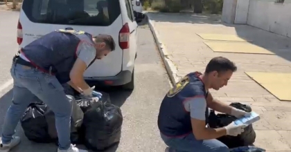 OTOMOBİLE 200 KARTON SİGARA İSTİFLEMİŞ