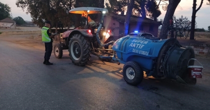 TRAFİK UYGULAMASINDA ARANAN 13 ŞAHIS YAKALANDI