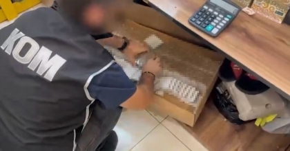 İZMİR’DE KAÇAKÇILARA BÜYÜK OPERASYON
