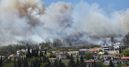 URLA VE ÇEŞME'DE ORMAN YANGINI   