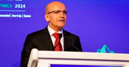 BAKAN ŞİMŞEK ENFLASYON İÇİN NET KONUŞTU: EN ZORU GERİDE KALDI