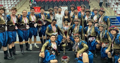 BÜYÜKŞEHİR HALK OYUNLARINDAN İKİ BİRİNCİLİK