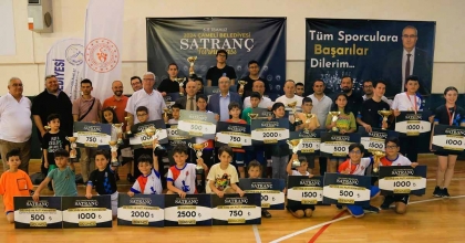 ÇAMELİ’DE SATRANÇ TURNUVASI TAMAMLANDI
