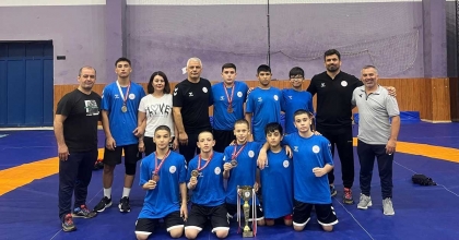 DENİZLİLİ GÜREŞÇİLER 5 MADALYA İLE DÖNDÜ