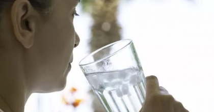 DİYETİSYENDEN SU UYARISI: YAZ AYLARINDA DİKKAT! BAŞ DÖNMESİ, ÖDEM VE AĞIZ KURULUĞUNUZ VARSA...