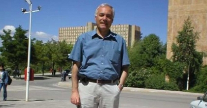 EMEKLİ PROFESÖR EVİNDE ÖLÜ BULUNDU