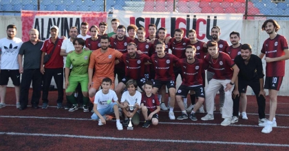 IŞIKLIGÜCÜ ŞAMPİYONLUK KUPASINI ALDI