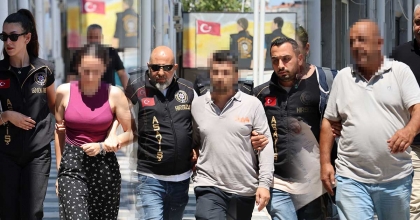 2 KİŞİNİN ELEKTRİK AKIMINA KAPILIP ÖLMESİNE İLİŞKİN 14 GÖZALTI  