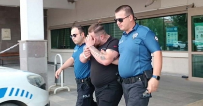 KOMBİ TAMİR ETME BAHANESİYLE EVLERE GİRİYORDU