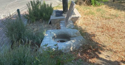 MAHALLENİN SİMGESİ DİBEK TAŞI