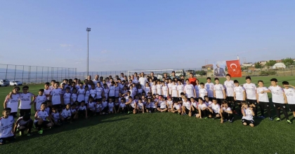 YAZ FUTBOL OKULU BÜYÜK İLGİ GÖRDÜ