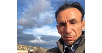 KAMYONETİN KASASINDAN DÜŞEN ESKİ MUHTAR HAYATINI KAYBETTİ  