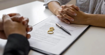 BOŞANMA SÜRECİYLE BAŞA ÇIKMA REHBERİ: 5 ADIMDA KENDİNİZİ YENİLEYİN