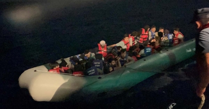 51 DÜZENSİZ GÖÇMEN YAKALANDI  