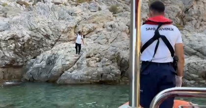 ARMELLA KOYUNDA BİR DÜZENSİZ GÖÇMEN YAKALANDI  