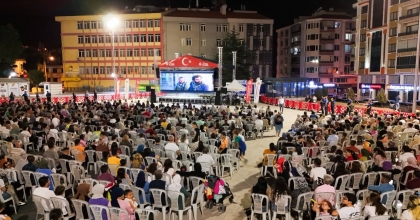 AFYONKARAHİSAR’DA AYBÜKE: ÖĞRETMEN OLDUM BEN FİLMİNE BÜYÜK İLGİ