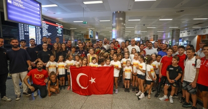 FERHAT ARICAN, İZMİR’DE COŞKUYLA KARŞILANDI