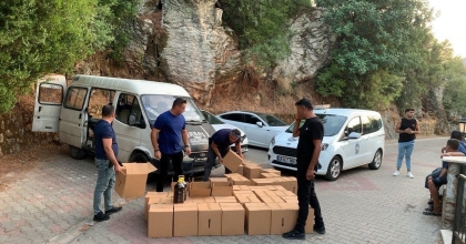 MARMARİS'TE KAÇAK ZEYTİNYAĞI SATICILARINA ŞOK BASKIN