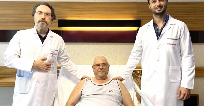 BEYİN TÜMÖRÜNÜ BURUNDAN ÇIKARDILAR