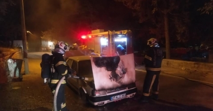 SEYİR HALİNDEKİ OTOMOBİL YANDI