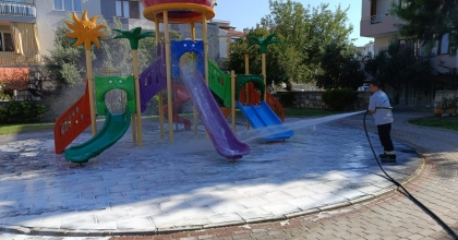 BAŞKAN SENGEL’DEN ÇOCUKLARA TEŞEKKÜR  