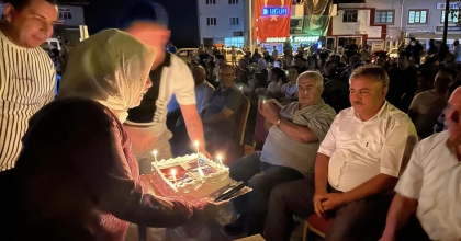 BAŞKAN PÜTÜN’E SÜRPRİZ DOĞUM GÜNÜ KUTLAMASI