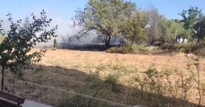 SAMANLIKTA ÇIKAN YANGIN PANİĞE NEDEN OLDU