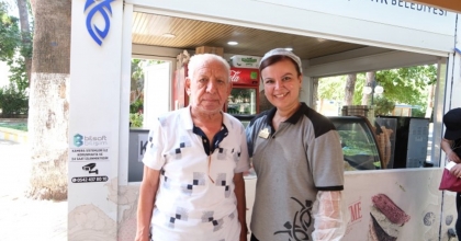 YEMEK HİZMETİ YAŞLI, ENGELLİ VE GARİBANLARI SEVİNDİRDİ  