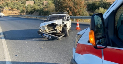 BARİYERLERE ÇARPAN OTOMOBİLİN SÜRÜCÜSÜ YARALANDI