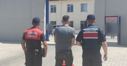 ADAM YARALAMA SUÇUNDAN ARANAN ŞAHIS YAKALANDI  