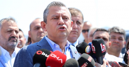 CHP LİDERİ ÖZEL'DEN TUTUKLANAN DİLRUBA'YA ZİYARET 