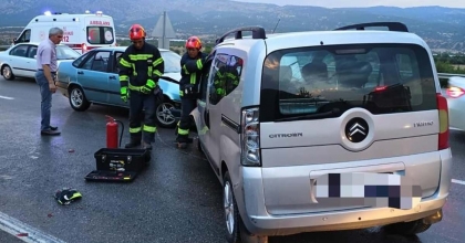 KAFA KAFAYA ÇARPIŞTILAR