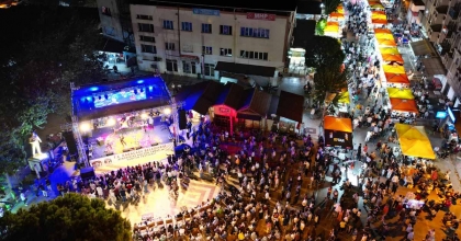  KARACASU FESTİVALİNDE HALK KONSERLERİ BÜYÜK İLGİ GÖRDÜ