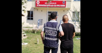 KASTEN YARALAMA SUÇUNDAN ARANAN ŞAHSI POLİS YAKALADI