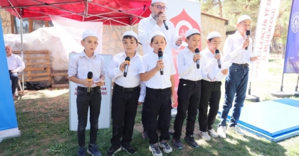 YAZ KUR'AN KURSLARI KAPANIŞI YAPILDI