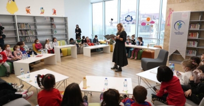 MİNİKLER MASAL SAATİNDE KEYİFLİ VAKİT GEÇİRECEK