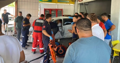 ÖNCE AYDINLATMA DİREĞİNE SONRA FIRINA DALDI  