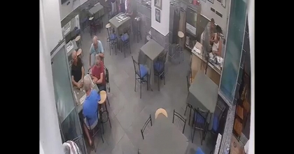 RAHAT TAVIRLARIYLA İŞLETMECİYİ BÖYLE BIÇAKLADI 