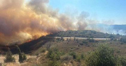 URLA’DA ORMANA SİRAYET EDEN YANGIN KONTROL ALTINA ALINDI
