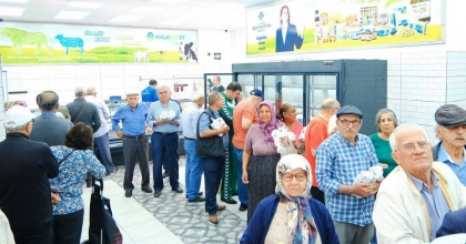 AYDIN'DA EMEKLİNİN YÜZÜNÜ 'EMEKLİ KART' GÜLDÜRÜYOR