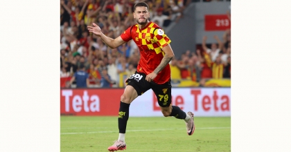 ROMULO, PERFORMANSIYLA GÖZ DOLDURUYOR  