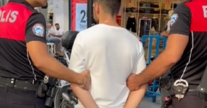 ARANAN ŞÜPHELİLER, İZMİR YUNUSLARI'NDAN KAÇAMIYOR